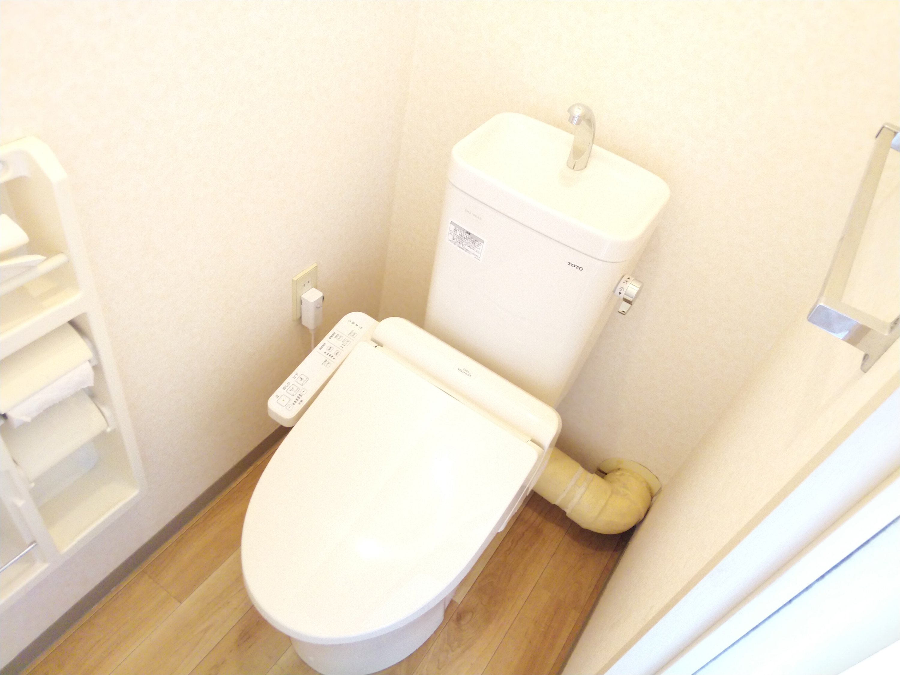 トイレ ピュアレストMR 交換工事 アクア・アテンド さいたま市・水漏れ トイレつまり修理 漏水調査 給湯器