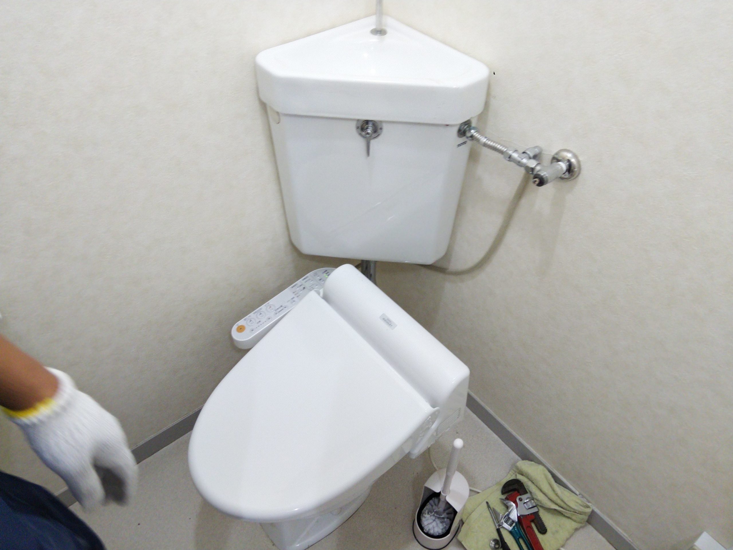 トイレ詰まり修理 アクア・アテンド さいたま市・水漏れ トイレつまり修理 漏水調査 給湯器