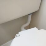 3点ユニットトイレ洗浄管水漏れ修理